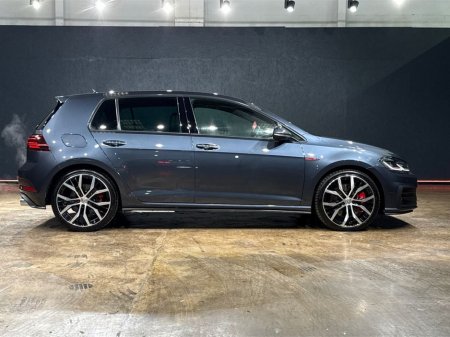 2019 Volkswagen Golf - photo 2