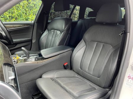 2019 BMW 5 Series - thumbnail 6