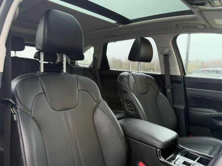 2024 Kia Sorento DSL PE 7S €56,950 thumbnail