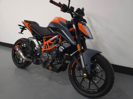 2024 KTM Duke  €6,950 thumbnail
