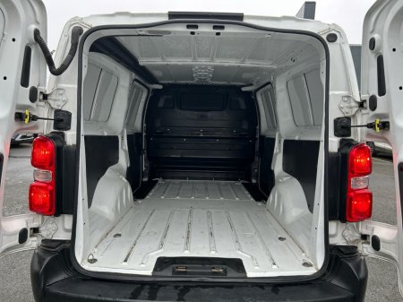 2020 Opel Vivaro L2H1 2.0 D 120PS DIESEL 5DR thumbnail