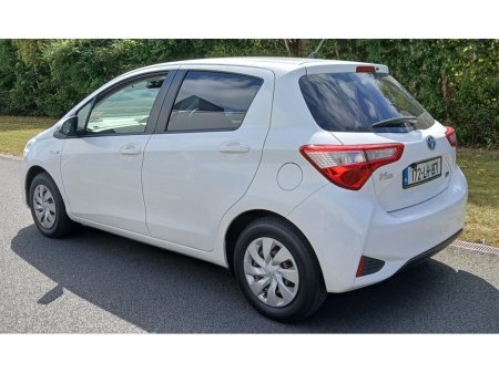 2017 Toyota Vitz HYBRID 1.5 5dr €10,945
