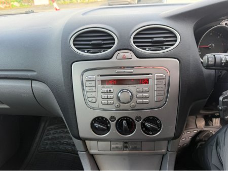 2008 Ford Focus - thumbnail 19