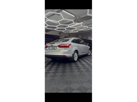 2011 Ford Focus - thumbnail 4