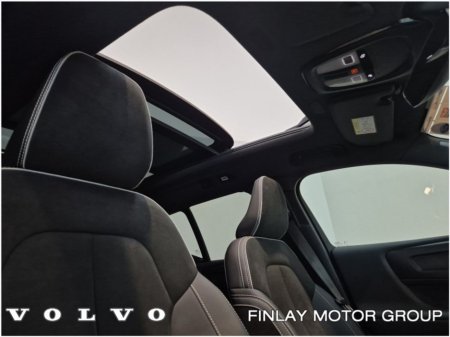 2023 Volvo XC40 - thumbnail 18