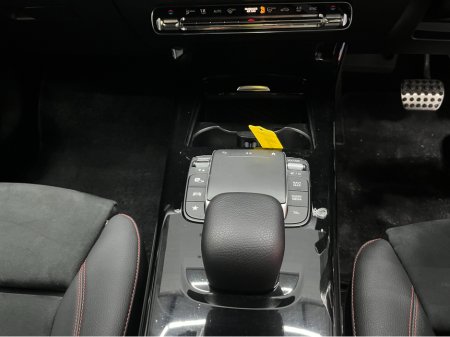 2020 Mercedes-Benz A Class 2020 MERCEDES-BENZ A200D AMG LINE 2.0 AUTOMATIC / CRUISE CONTROL / REVERSE CAMERA / ELECTRIC MEMORY & HEATED SEATS / PADDLE SHIFTERS thumbnail