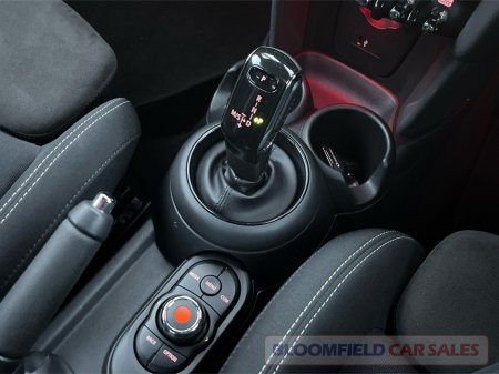 2021 MINI Cooper HIGH SPEC , AUTO // LOW MILEAGE €25,950 thumbnail