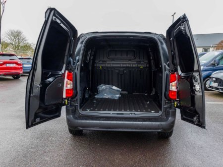 2026 Peugeot Partner 2026 - PRE REG OFFER - PARTNER PRO PLUS1.5 HDI 100 65 €22,750 thumbnail