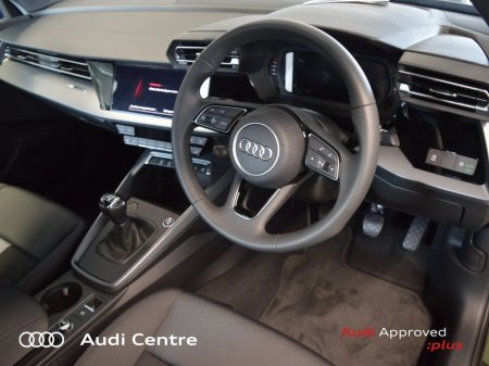 2025 Audi A3 A3 SAL 30 TDI 115HP SE €38,999 thumbnail