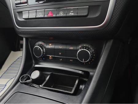 2015 Mercedes-Benz A Class A180  SUNFOOF PANO ROOF - HALF LEATHER HEATED SEATS - REV CAMERA - HI SPEC / SYSTEM LOW ROAD TAX BAND / SIMI DEALER €16,450 thumbnail