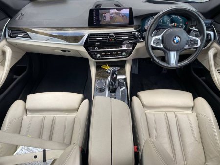 2017 BMW 5 Series - thumbnail 9