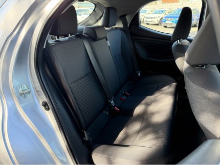 2023 Toyota Yaris - thumbnail 19