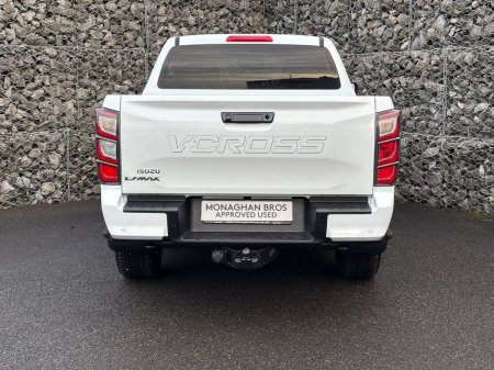 2025 Isuzu D-MAX V-CROSS DCB €48,851 thumbnail