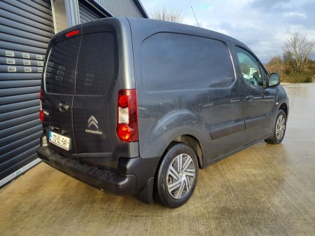 2017 Citroen Berlingo 625 LX HDI Blue 5DR *Only 66k Miles* €8,450 thumbnail