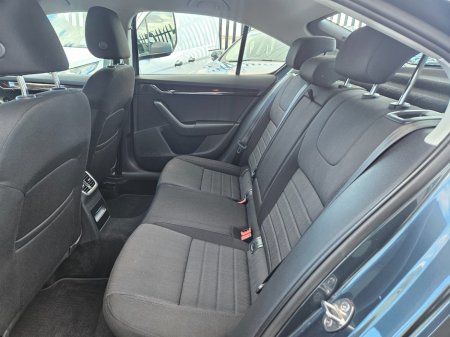 2017 Skoda Octavia - thumbnail 10