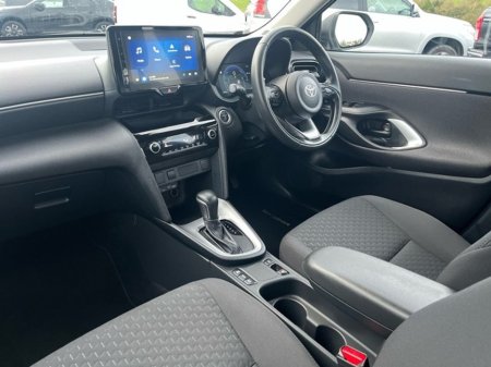 2025 Toyota Yaris Cross Luna €29,950 thumbnail