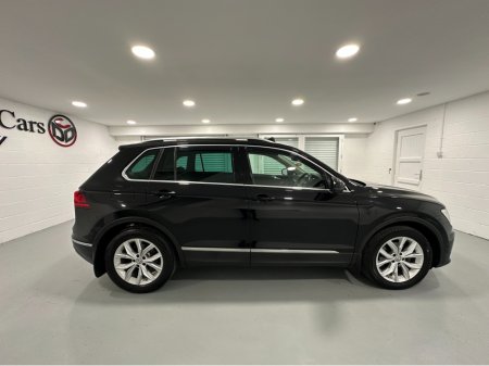 2020 Volkswagen Tiguan HIGHLINE 2.0 TDI MANUAL LOW KMS 150HP VW/AUDI SPECIALISTS WWW.DENISDARCYCARS.IE thumbnail