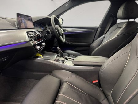 2020 BMW 5 Series - thumbnail 17