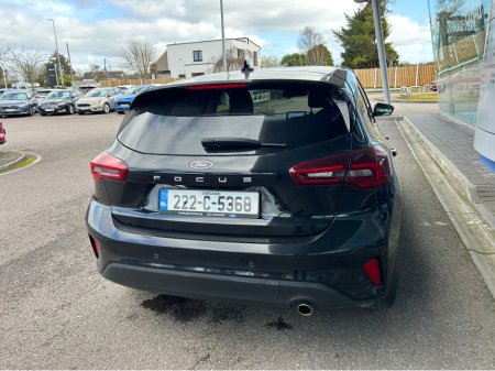 2022 Ford Focus - thumbnail 4