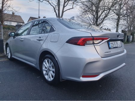 2023 Toyota Corolla Hybrid , LUNA SALOON 4DR AUTO €21,995