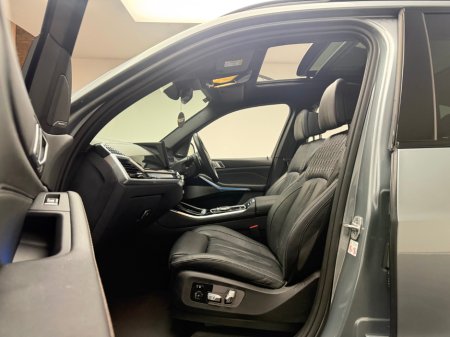 2024 BMW X5 50E M SPORT XDRIVE *HUGE SPEC* €97,990 thumbnail