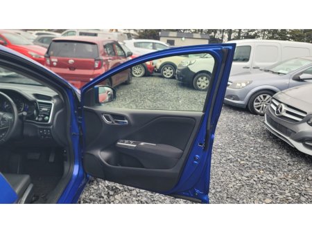 2017 Honda Grace - thumbnail 10