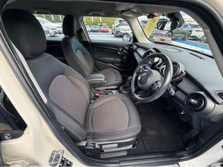 2019 MINI Cooper - thumbnail 16