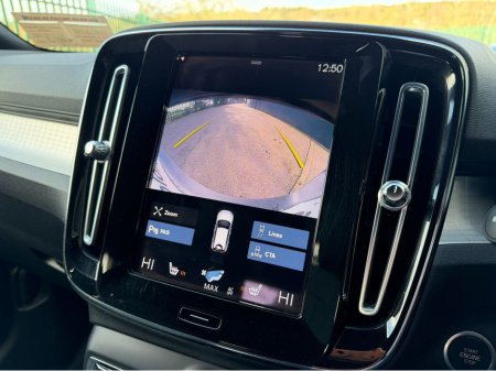 2023 Volvo XC40 - thumbnail 11