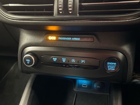 2023 Ford Focus - thumbnail 18