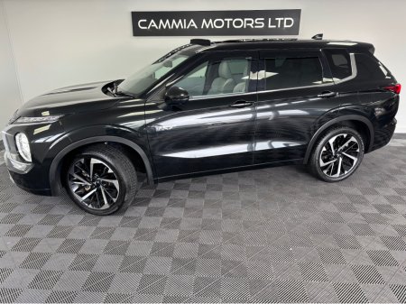 2022 Mitsubishi Outlander - thumbnail 3