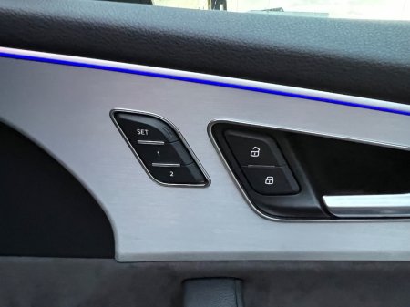 2019 Audi Q8 - thumbnail 40