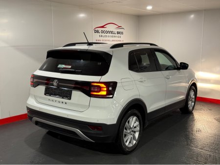 2021 Volkswagen T-Cross 1.0 TSI MANUAL 5SPEED 95BHP 5DR €19,950 thumbnail