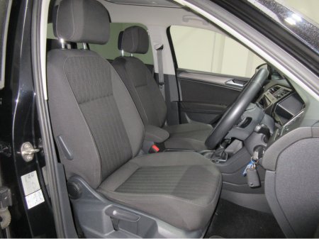 2022 Volkswagen Tiguan Allspace A7 LIFE 2.0 TDI D7F 150 AUTO - FINANCE & SCRAPPAGE AVAILABLE €39,895 thumbnail