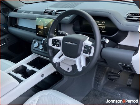 2025 Land Rover Defender 110 2.0 Si4 PHEV 300 PS S Campaign (Remainder of 5 year Manufacturer Warranty) €98,900 thumbnail
