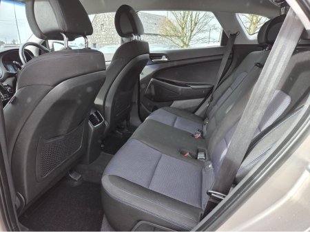 2017 Hyundai Tucson 1.7 CRDI SE NAV BL/DR 5 5DR €13,950 thumbnail