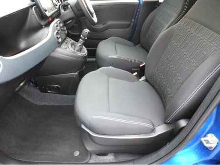 2025 Fiat Panda 1.0 CROSS 5DR €18,750 thumbnail