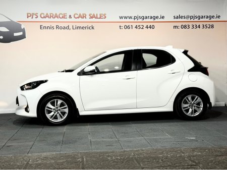 2022 Toyota Yaris HYBRID LUNA AUTO 4DR €21,990