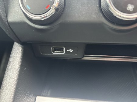 2020 Skoda Octavia - thumbnail 20