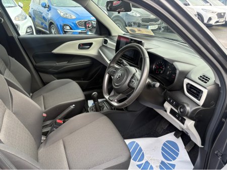 2024 Suzuki Swift 1.2 HYBRID MOTION 5DR €20,999 thumbnail