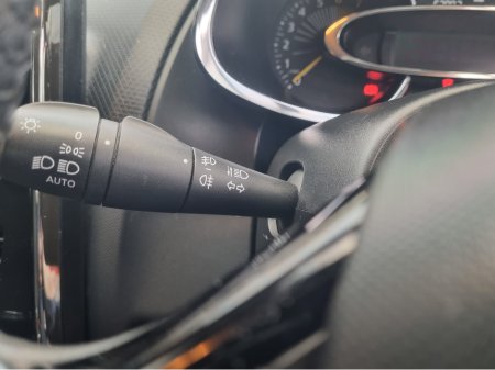 2014 Renault Clio - thumbnail 17