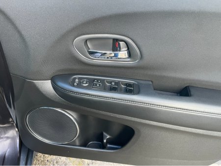 2016 Honda HR-V VEZEL 1.5 HYBRID AUTO LOW KMS €14,950 thumbnail