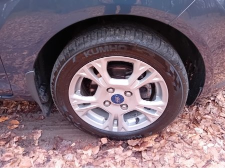 2013 Ford Fiesta - thumbnail 30