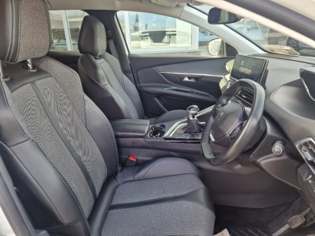 2021 Peugeot 3008 - thumbnail 17