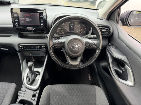 2023 Toyota Yaris - thumbnail 15