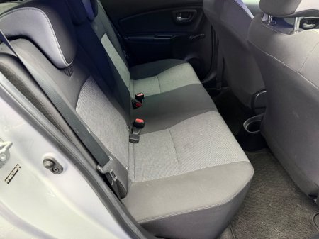 2020 Toyota Yaris - thumbnail 17