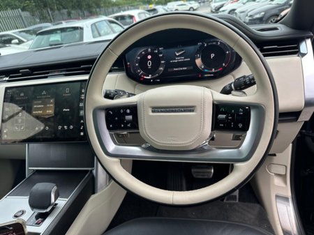 2024 Land Rover Range Rover 3.0 Diesel 350 MHEV Autobiography Auto 4WD Euro 6 (s/s) 5dr €199,995 thumbnail