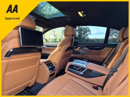 2019 BMW 7 Series M Sport+ Mega Spec + Mega Spec thumbnail