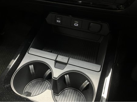 2025 Toyota Prius - thumbnail 17