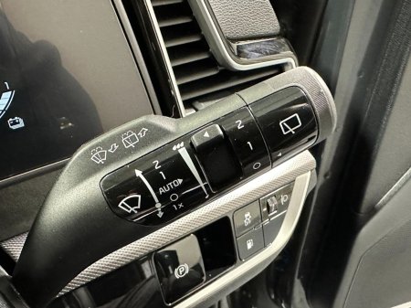 2023 Kia Sportage Plug In Hybrid 4x4 K3 €34,900 thumbnail