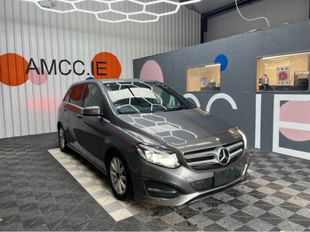 2016 Mercedes-Benz B Class MERCEDES B180 AUTOMATIC / 63k KMs / HEATED SEATS , REVERSE CAMERA & MORE